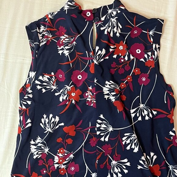 Tommy Hilfiger dressy sleveless top - Picture 2 of 3